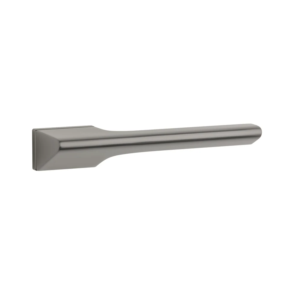 Aprile Lupina RTH — Graphite